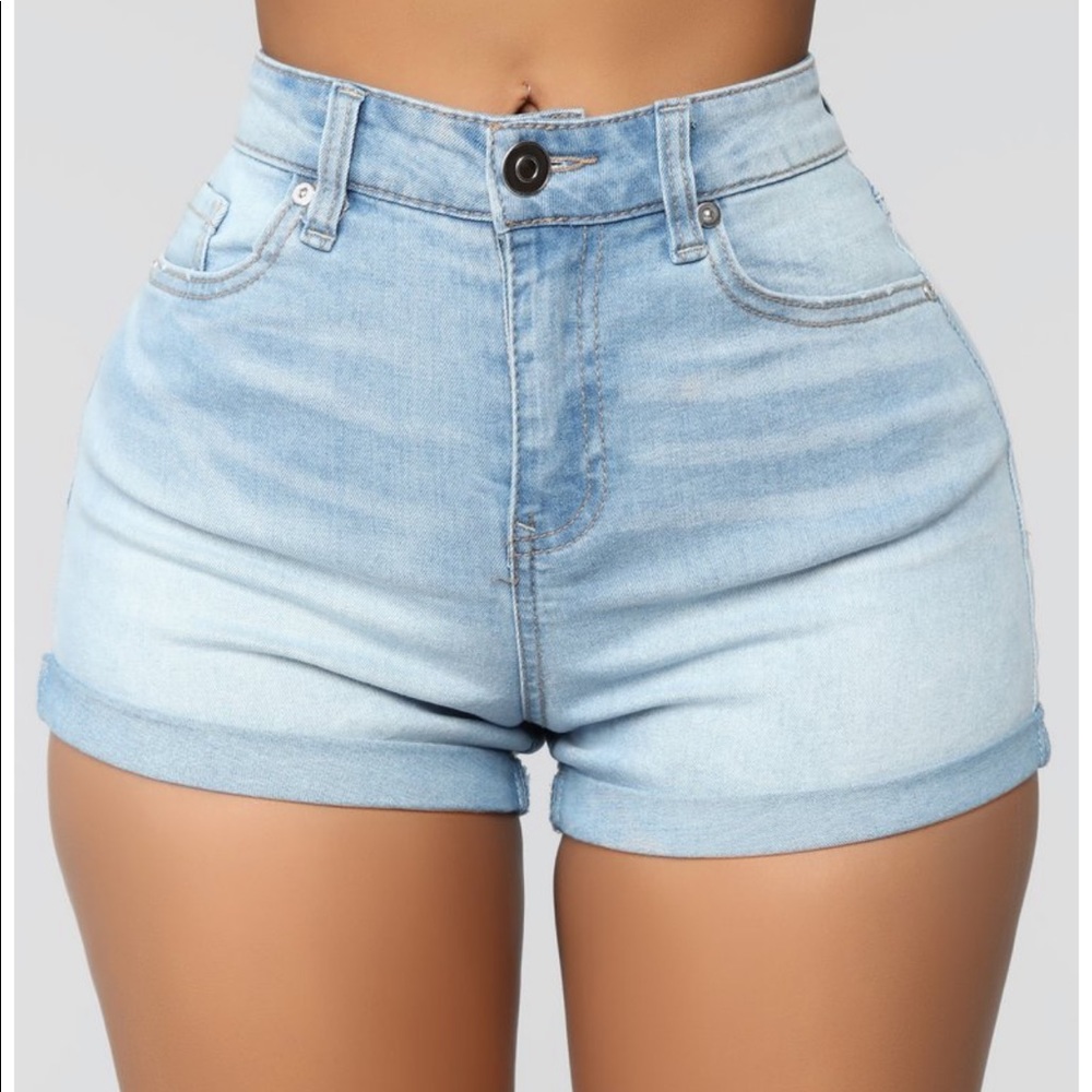 FASHION NOVA shorts ⭐️